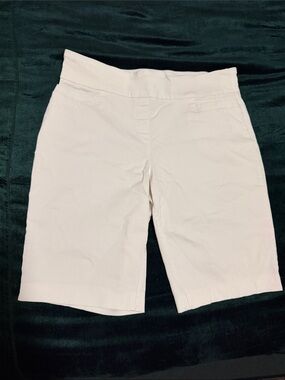 Dana Buchman Off White Bermuda Shorts